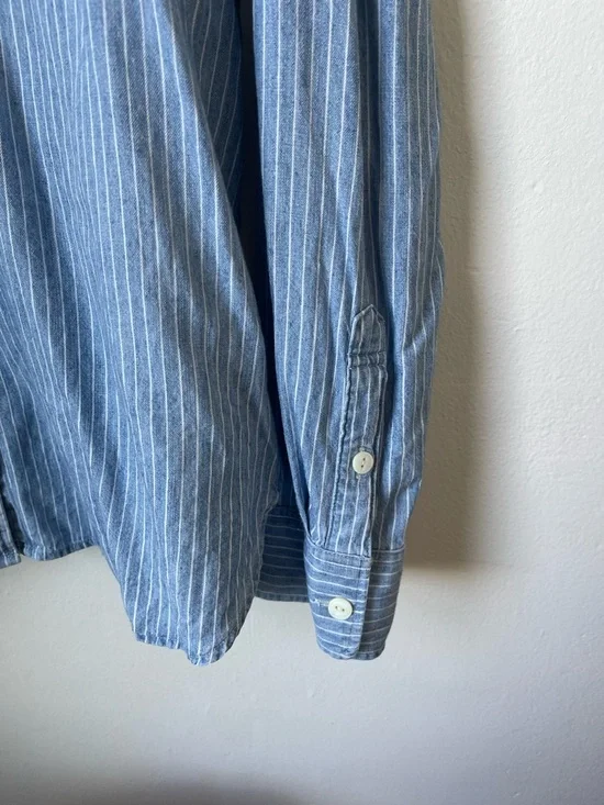 Faherty Chambray button down shirt Blue White stripe large - Picture 4 of 9